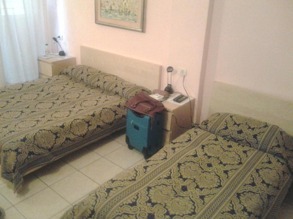 Hotel Perla โบโลญญา ภายนอก รูปภาพ